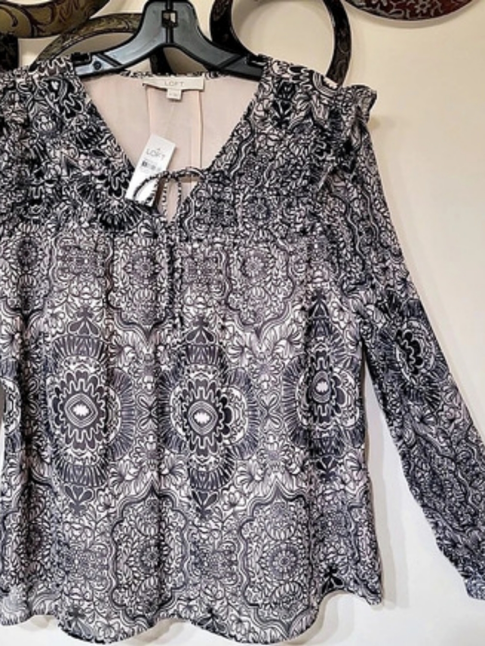 LOFT Floral Tie-Front Blouse in Blue & White Size Medium NWT